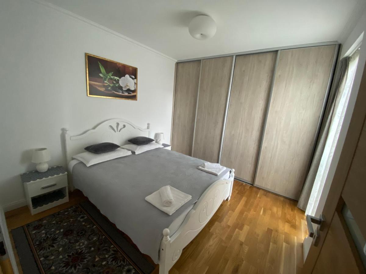 Lunafan Apartment Cluj-Napoca Eksteriør bilde