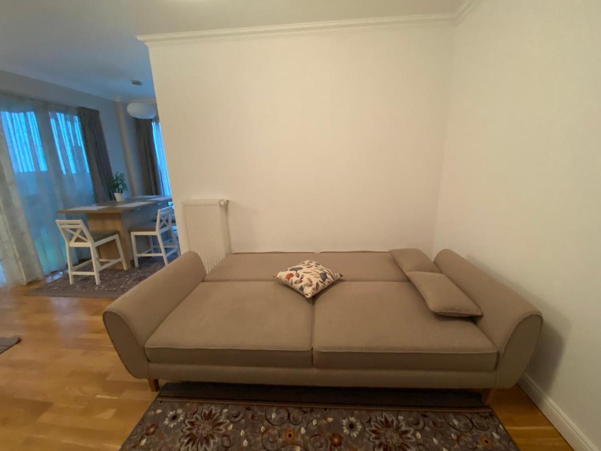 Lunafan Apartment Cluj-Napoca Eksteriør bilde