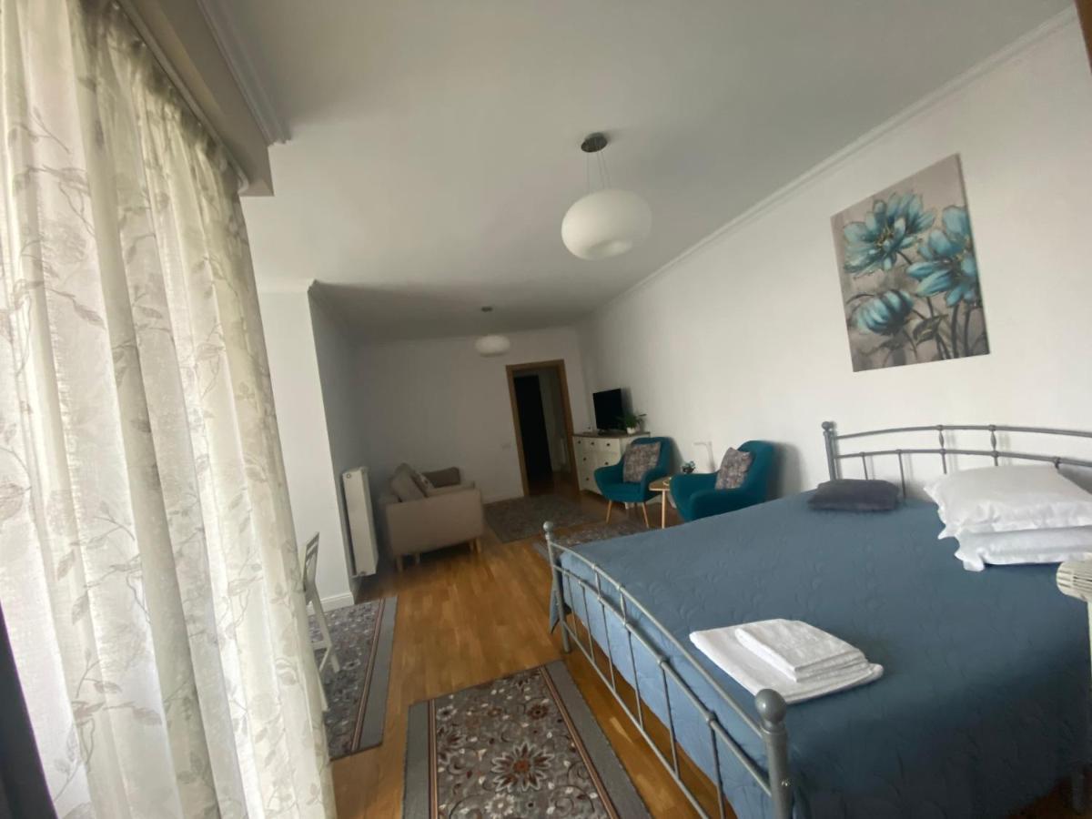 Lunafan Apartment Cluj-Napoca Eksteriør bilde